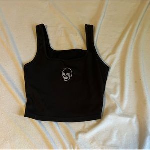 Black croptop with skull